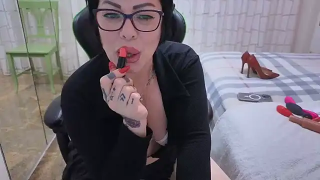   Nina online show from March 2025 04:13:02 PM