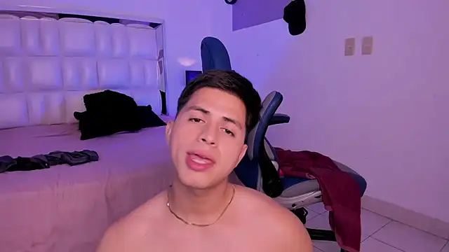 Niicky1  online show from December 2024 11:50:01 PM