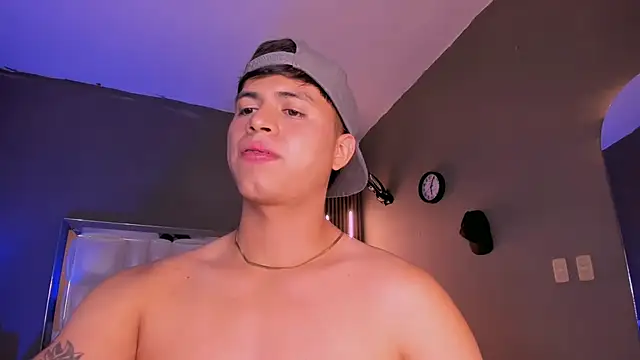 Niicky1  online show from March 2025 12:00:02 AM