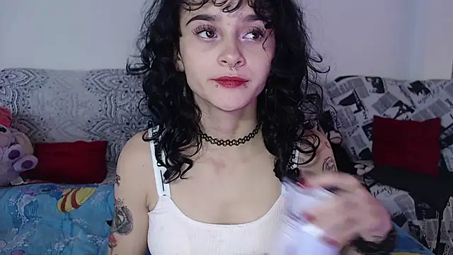 Snapshot of kitty22_ chatting on January 2025 02:11:01 PM kitty22 online show from January 2025 02:11:01 PM