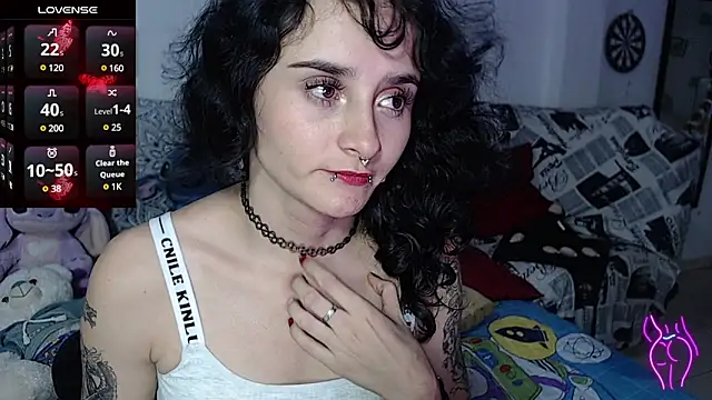 Snapshot of kitty22_ chatting on January 2025 11:26:01 PM kitty22 online show from January 2025 11:26:01 PM