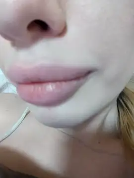 Elza kom online show from February 2025 12:28:01 PM