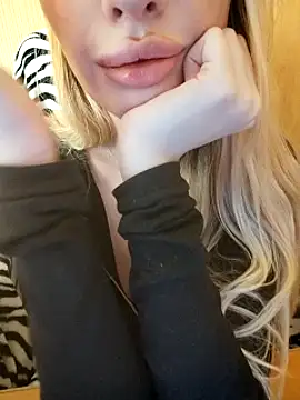 Elza kom online show from March 2025 10:02:02 AM