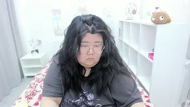 Snapshot of Nadine_asian chatting on April 2026 03:02:01 AM Nadine asian online show from April 2026 03:02:01 AM