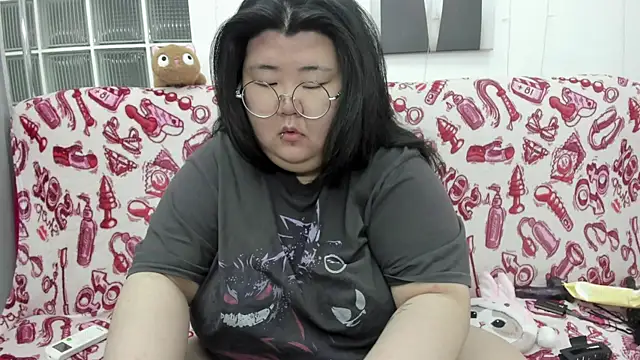 Snapshot of Nadine_asian chatting on May 2026 08:34:01 AM Nadine asian online show from May 2026 08:34:01 AM