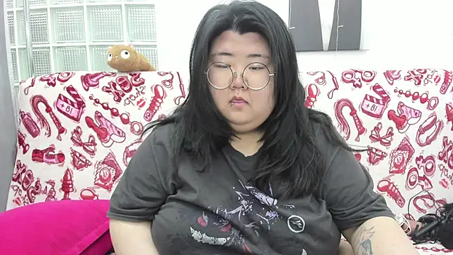 Snapshot of Nadine_asian chatting on May 2026 01:22:01 AM Nadine asian online show from May 2026 01:22:01 AM