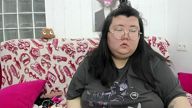 Snapshot of Nadine_asian chatting on May 2026 09:06:02 AM Nadine asian online show from May 2026 09:06:02 AM