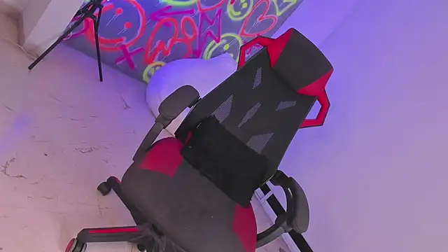 johedija online show from December 2024 08:36:02 PM