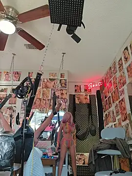 luvs2cumm69 online show from November 2025 02:19:01 PM