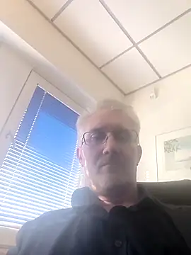 tom-swede online show from March 2025 02:23:01 PM