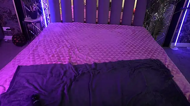 RosieMoons online show from November 2025 08:25:02 PM