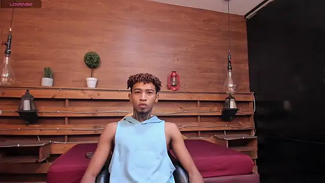 Snapshot of sexy_blacks_ chatting on February 2025 11:45:02 AM sexy blacks online show from February 2025 11:45:02 AM