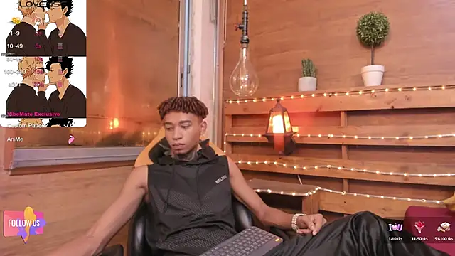 Snapshot of sexy_blacks_ chatting on February 2025 11:33:01 AM sexy blacks online show from February 2025 11:33:01 AM