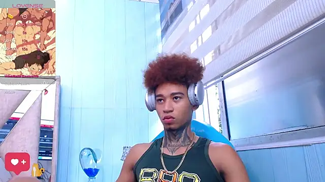 Snapshot of sexy_blacks_ chatting on March 2025 03:29:01 PM sexy blacks online show from March 2025 03:29:01 PM