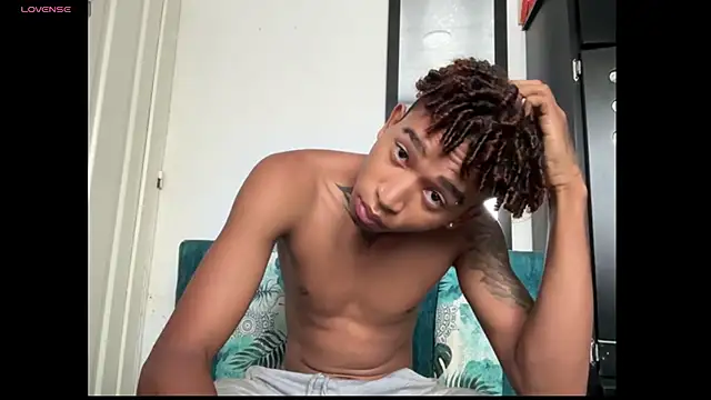 Snapshot of sexy_blacks_ chatting on October 2025 12:27:01 PM sexy blacks online show from October 2025 12:27:01 PM