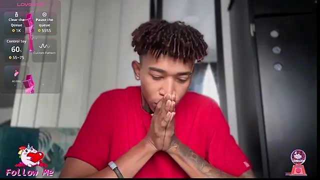 Snapshot of sexy_blacks_ chatting on November 2025 12:20:01 PM sexy blacks online show from November 2025 12:20:01 PM