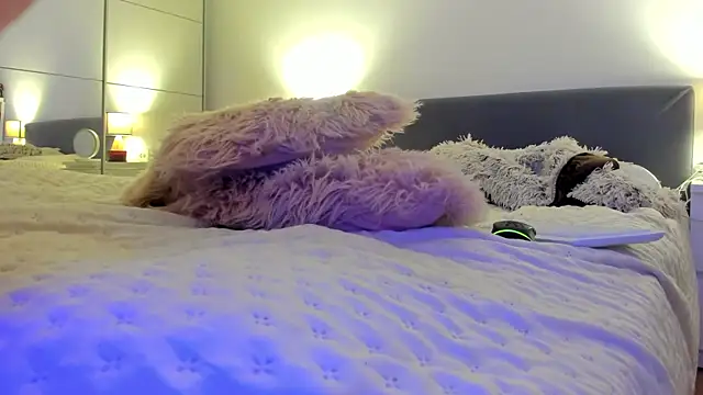 angeloflovee online show from October 2025 06:30:02 PM