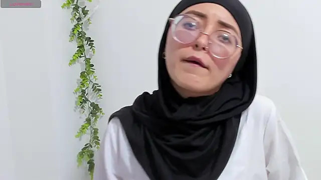 aysel elid online show from December 2024 11:00:01 PM