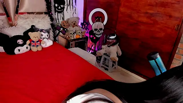 Nikole66  online show from November 2025 02:47:01 AM