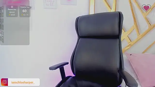 ChloeHarper  online show from October 2025 06:58:01 PM