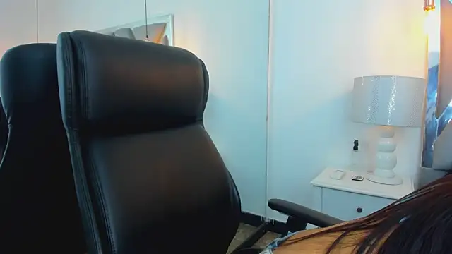 ChloeHarper  online show from October 2025 01:22:01 PM