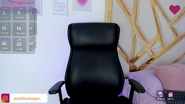 ChloeHarper  online show from October 2025 07:05:01 PM