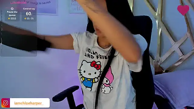 ChloeHarper  online show from November 2025 06:40:01 PM