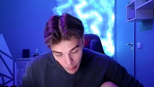 DENIS HERE online show from December 2024 03:28:02 PM