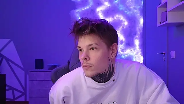 DENIS HERE online show from December 2024 07:57:01 PM