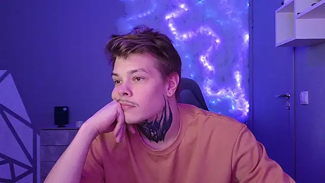 DENIS HERE online show from December 2024 09:40:01 PM