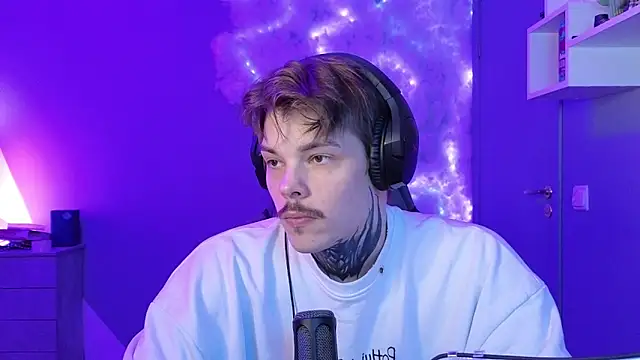 DENIS HERE online show from January 2025 11:10:01 PM