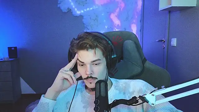 DENIS HERE online show from January 2025 02:25:02 PM