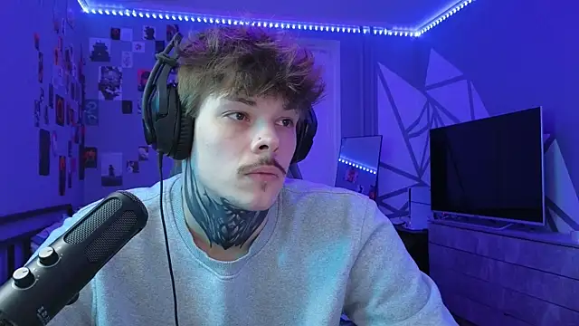 DENIS HERE online show from February 2025 02:47:02 PM