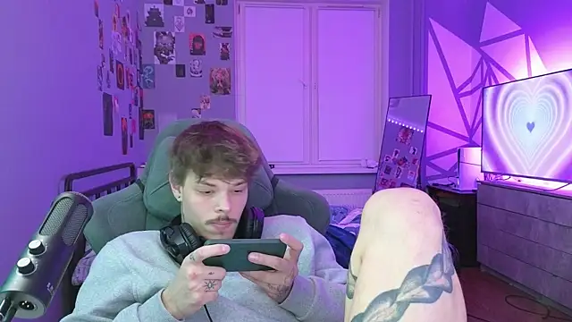 DENIS HERE online show from February 2025 02:46:01 AM