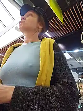 Exhibitionsplit online show from March 2025 04:23:01 PM