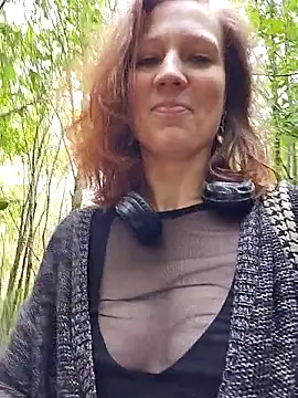 Exhibitionsplit online show from October 2025 10:38:02 AM