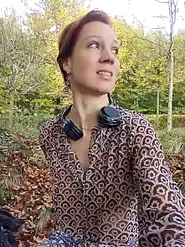 Exhibitionsplit online show from November 2025 02:05:02 PM