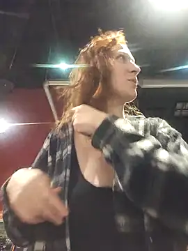 Exhibitionsplit online show from March 2026 11:08:01 PM