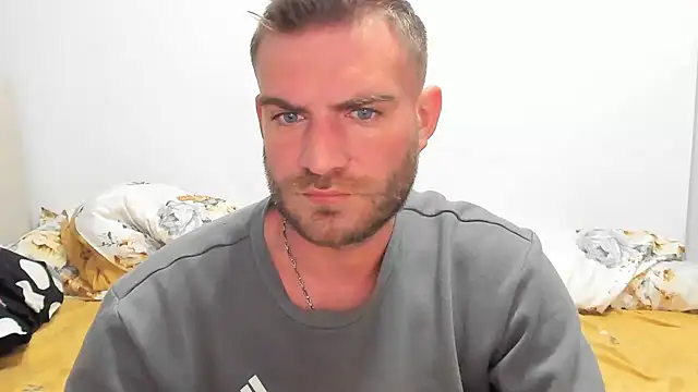 Snapshot of 10in_deluxe chatting on January 2025 04:08:01 PM 10in deluxe online show from January 2025 04:08:01 PM