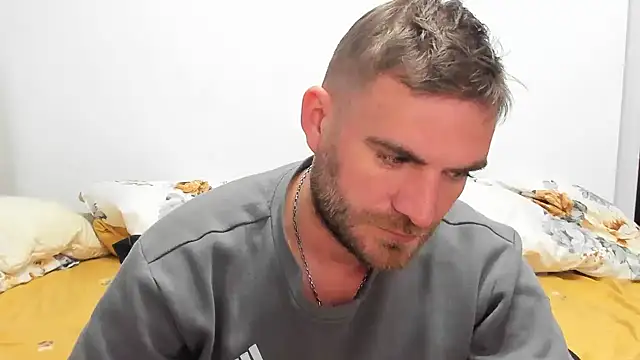 Snapshot of 10in_deluxe chatting on January 2025 07:49:01 AM 10in deluxe online show from January 2025 07:49:01 AM