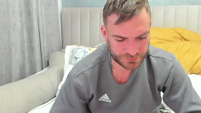 Snapshot of 10in_deluxe chatting on February 2025 07:23:01 AM 10in deluxe online show from February 2025 07:23:01 AM