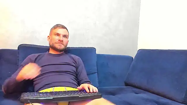 Snapshot of 10in_deluxe chatting on February 2025 10:01:02 AM 10in deluxe online show from February 2025 10:01:02 AM