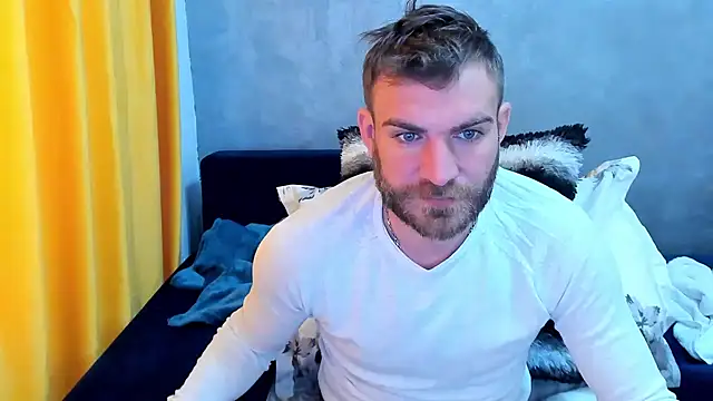 Snapshot of 10in_deluxe chatting on February 2025 06:40:01 AM 10in deluxe online show from February 2025 06:40:01 AM