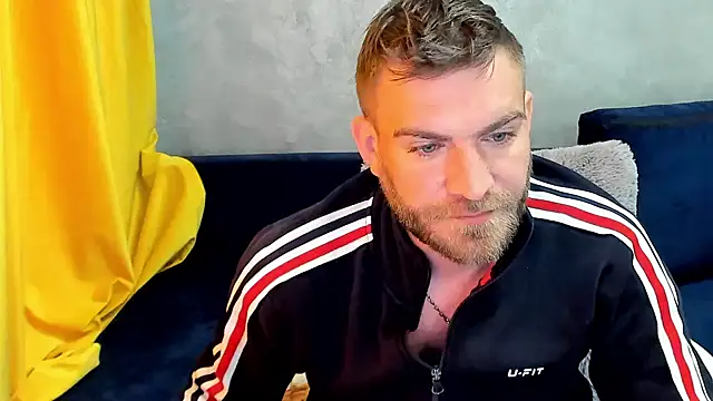 Snapshot of 10in_deluxe chatting on March 2025 06:26:02 AM 10in deluxe online show from March 2025 06:26:02 AM