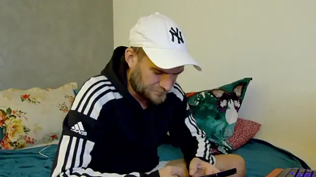 Snapshot of 10in_deluxe chatting on October 2025 06:30:02 AM 10in deluxe online show from October 2025 06:30:02 AM