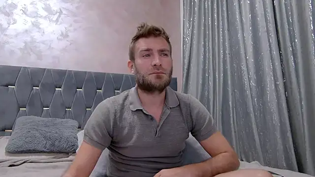 Snapshot of 10in_deluxe chatting on December 2025 03:39:02 PM 10in deluxe online show from December 2025 03:39:02 PM