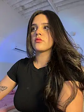 Snapshot of violet-333 chatting on November 2025 08:07:01 PM violet-333 online show from November 2025 08:07:01 PM