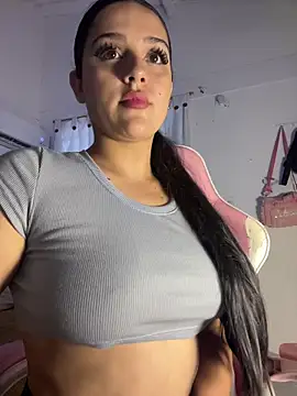 Snapshot of violet-333 chatting on November 2025 05:57:01 PM violet-333 online show from November 2025 05:57:01 PM