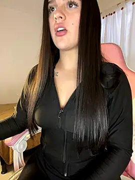 Snapshot of violet-333 chatting on December 2025 06:34:02 PM violet-333 online show from December 2025 06:34:02 PM