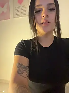 Snapshot of violet-333 chatting on February 2026 06:09:01 PM violet-333 online show from February 2026 06:09:01 PM